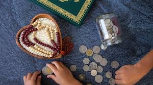 دار الإفتاء المصرية تؤكد ضرورة أداء زكاة الفطر في وقتها وتُجيز إخراجها مالًا